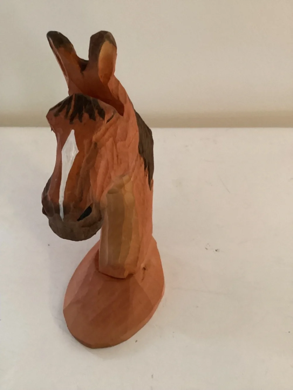 Peepers 7 inch hand carved horse head eyeglasses holder